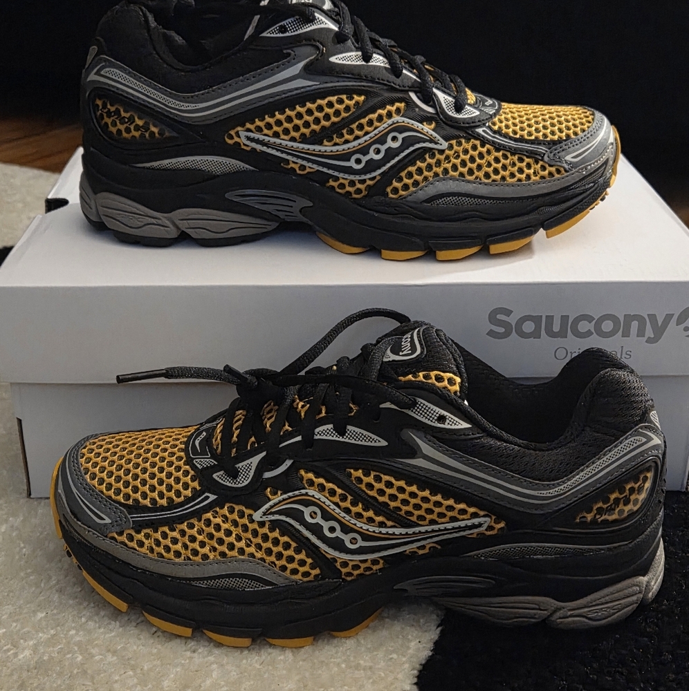 SAUCONY PRO-GRID OMNI 9 BLACK/GOLD